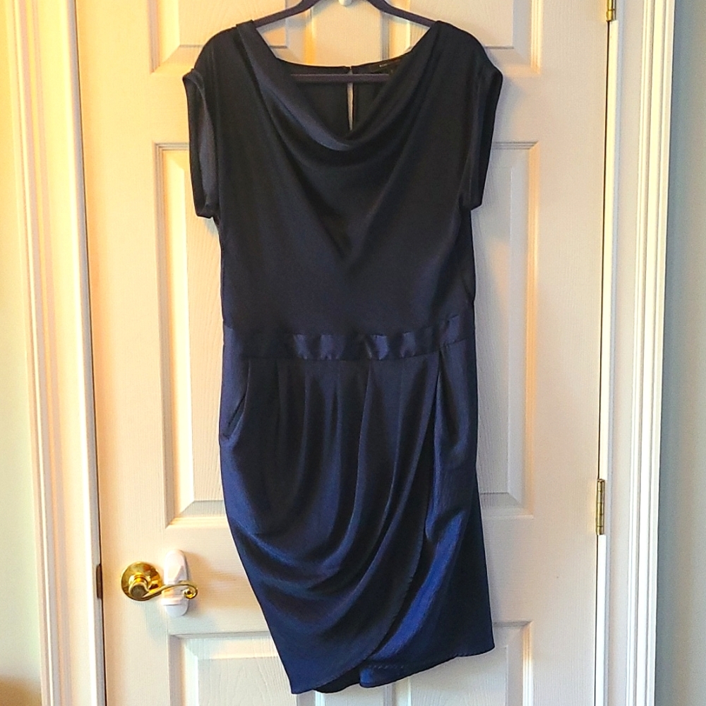 BCBGMAXAZRI Navy Dress with Pockets Large